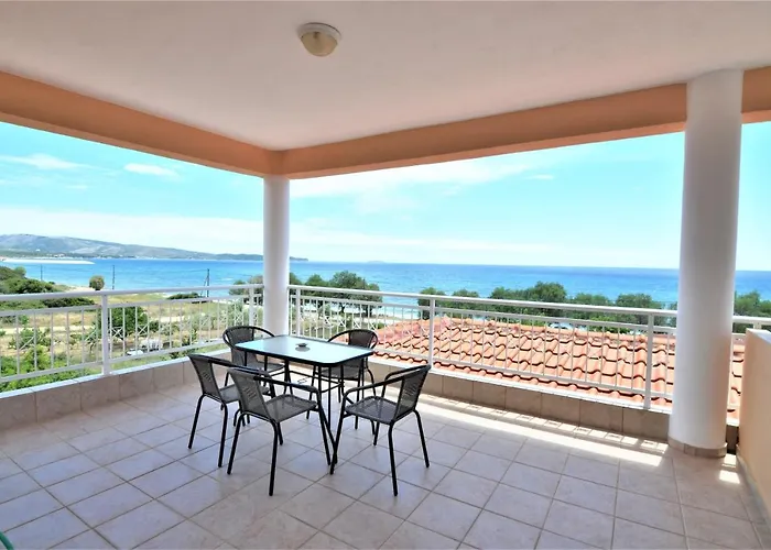 Thassos Grand يميناريا